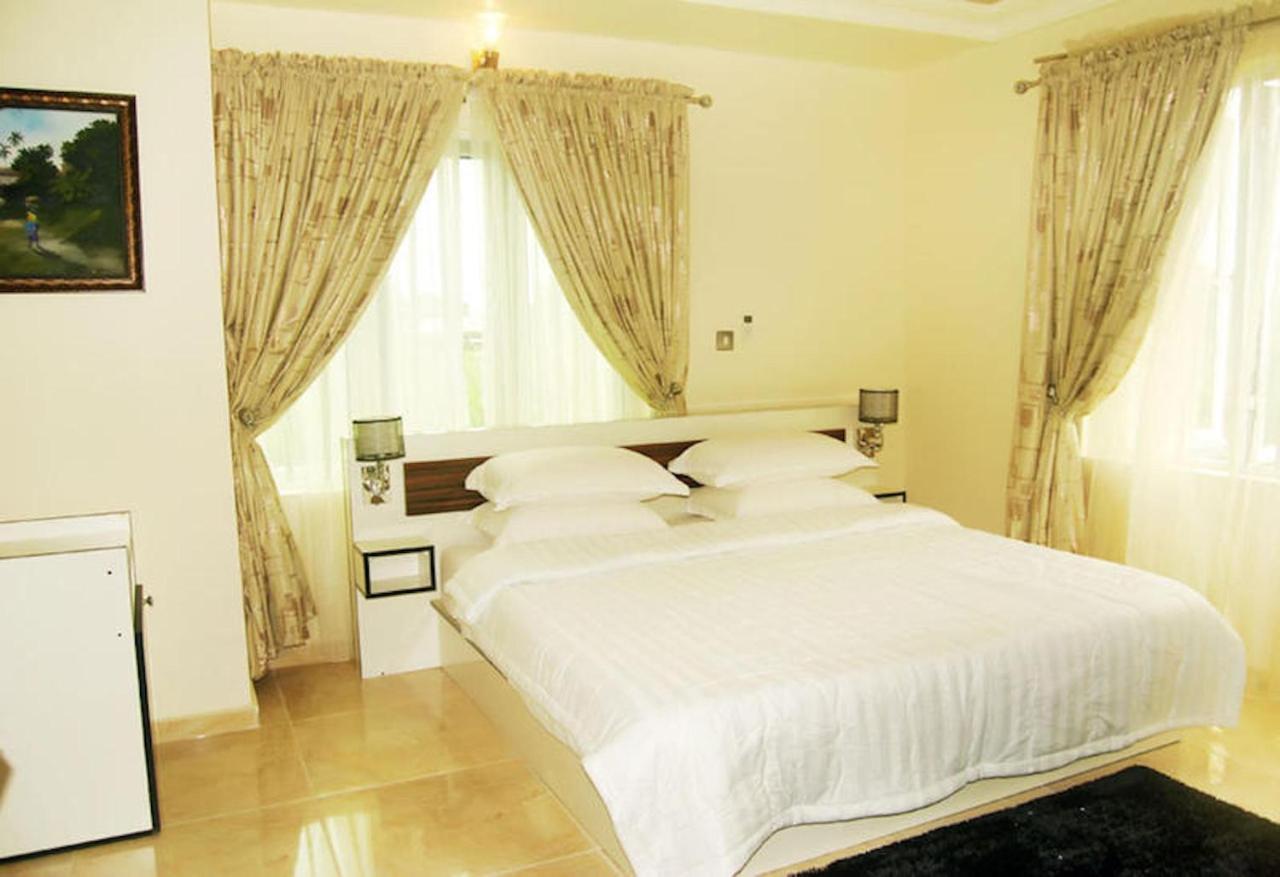 Milestone Hotel Ogombo Экстерьер фото